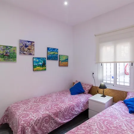 Bed&bcn Park Gueell Holiday home *