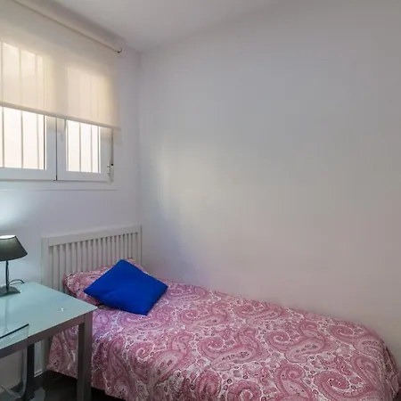 Bed&bcn Park Gueell Holiday home *